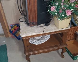 (1) of (2) matching marble top Queen Anne end tables