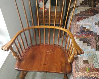 Colonial side chair