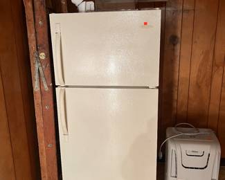 Refrigerator & Dehumidifier