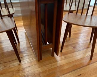 Folded drop leaf table 