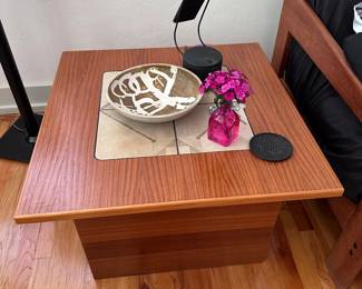 End table with tile center 