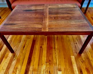 Stoleog MDBelfabrik Monsterbeskyttet
Coffee Table
47”w x 33.5” x 19.75” h
