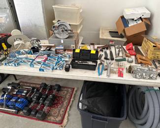 Weights
Circular Saw and tools