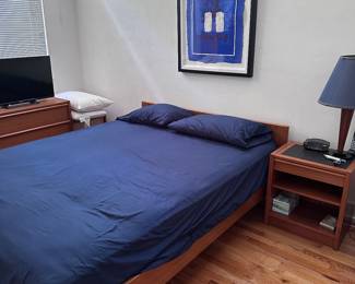 Teak Queen Headboard footboard,and rails
Queen Mattress 