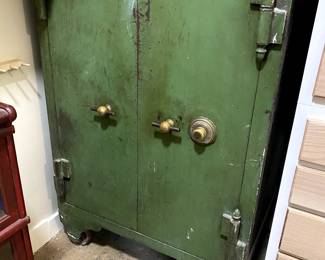 Herring-Hall Marvin Safe Co. safe 