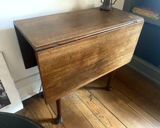 18th Century English gate leg mahogany table 