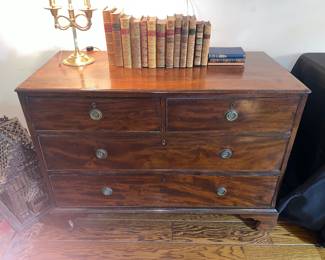 English late 18th Century Mahogany Flat front chest 