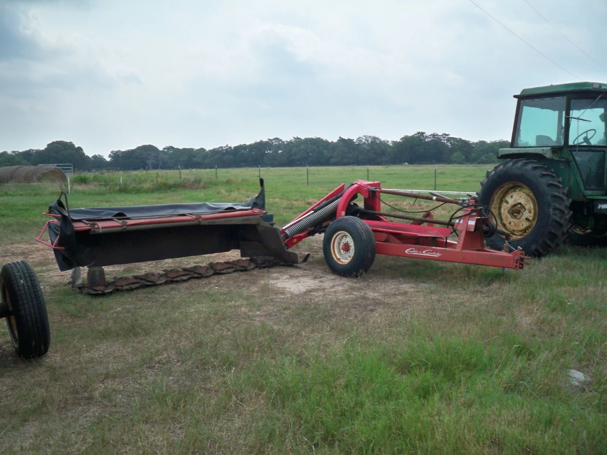 Estate Sale in Hallettsville, TX starts on 6/6/2024