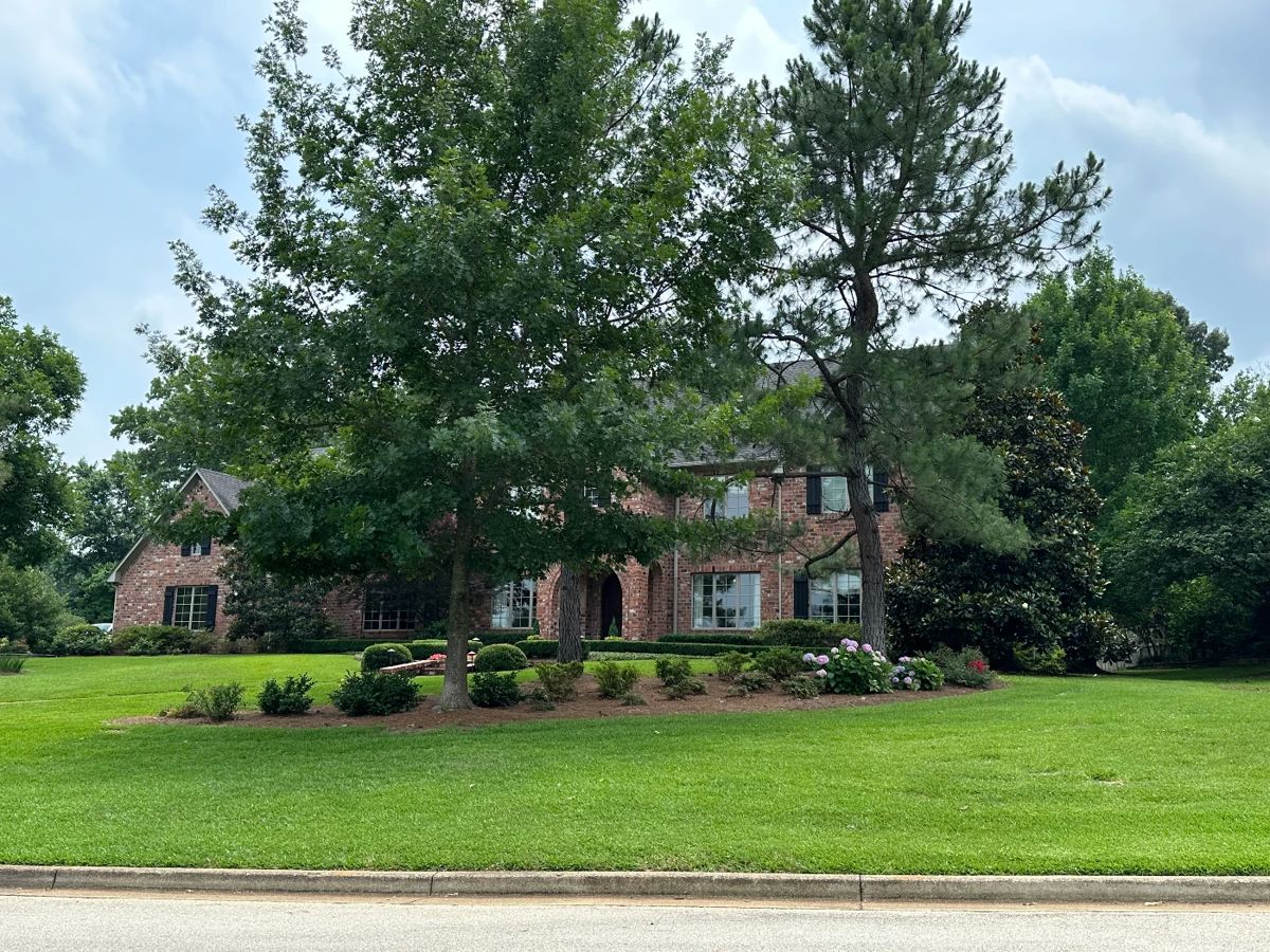 Crescent Lake Estate Sale in Longview, TX starts on 5/30/2024