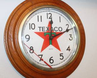 keeps time; second hand needs to be reattached