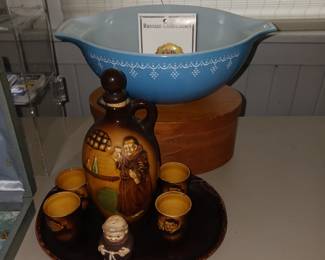 Large Pyrex Mixing Bowl and Cute Drinking Set!