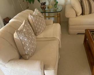 LIVING ROOM LOVESEAT