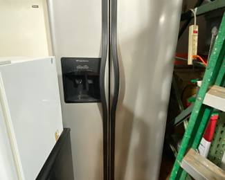 Nice appliances available.