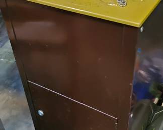 METAL FILING CABINET