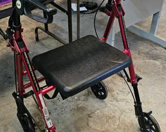 ROLLING WALKER