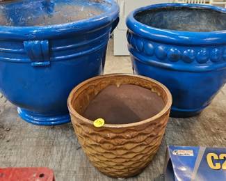 LOT OF PLANTERS