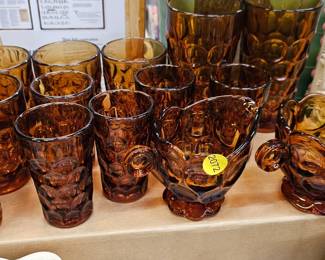 LOT OF AMBER GLASSES
