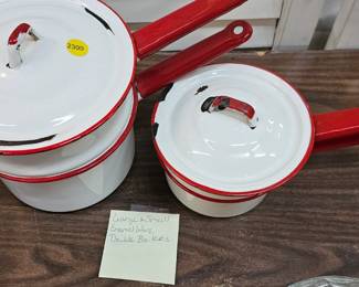 ENAMELWARE POTS WITH LIDS