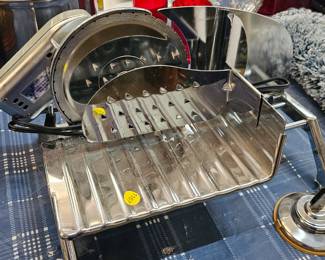 ELECTRIC MEAT SLICER