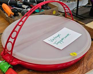VINTAGE TUPPERWARE