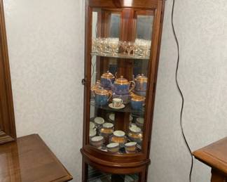 Pulaski Corner Cabinet Curio