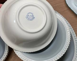 Harker Pottery Pate sur Pate 