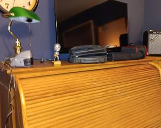 Samsung 40” TV, Piano Lamp, Car DVD player, 