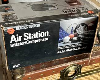 Black and Decker Inflator/Compressor like new.