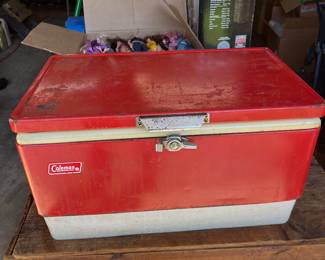 VINTAGE COLEMAN ICE CHEST