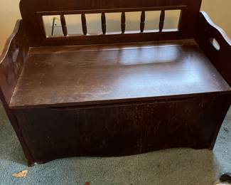 VINTAGE TOY BOX BENCH