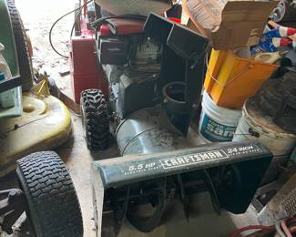 SNOW BLOWER