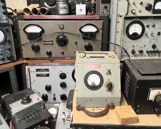 HAM RADIO OPERATING EQUIPMENT
