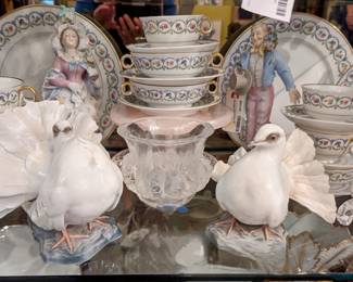 Pair of Rosenthal Courting Doves, Lalique Dampierre Bird Flower Vase