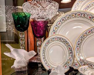 Lalique France Frosted Mocking Sparrow, Number 3 and 4 of the St Louis Bubbles Hock