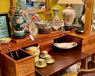 Antique Mahogany Spinet Desk