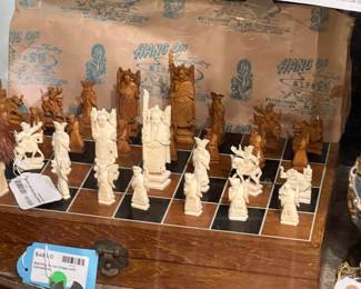 Ivory Pieces Chess Set