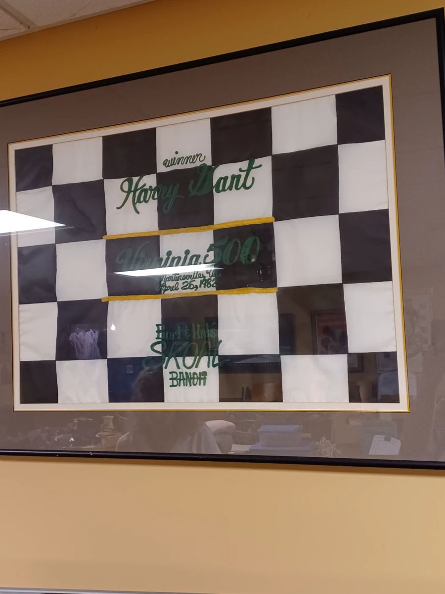 Racing flag winner Hary Gant, Virginia 500 1982