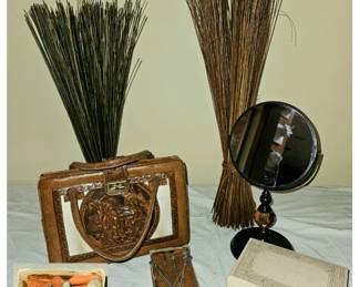 Assorted dresser items