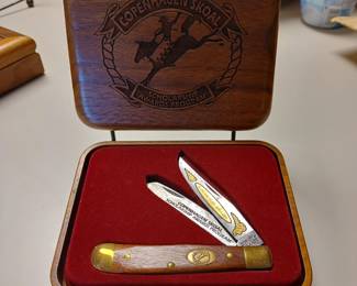 Schade collectible knife