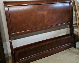 Wooden queen size bed