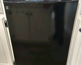 GE black mini refrigerator - under counter