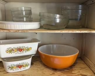 Corning Ware, Pyrex Rubbermaid Glass