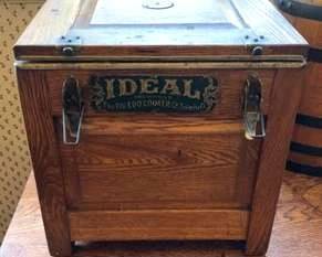 Antique oak fireless cooker, Ideal, Toledo Cooking Co
