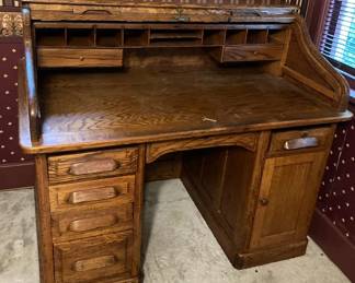 Vintage Roll Top Desk And Chair