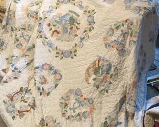Vintage Floral Quilt For Repair