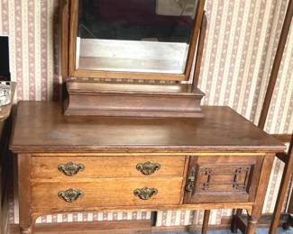 Antique Solid Wood Vanity With Mirror