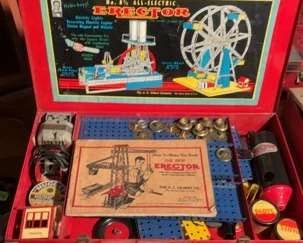 Five Vintage Erector Sets Wagon