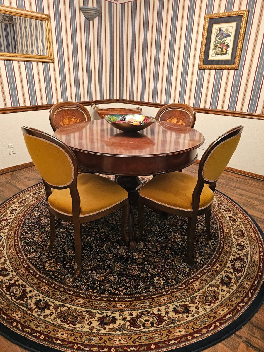 View of fabulous game table and chairs, top come off