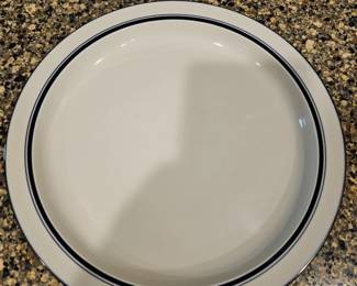 Danks Bistro dish set
