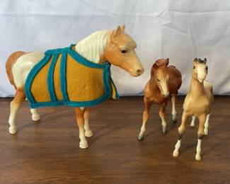 Medium Breyer Pony * Small Breyer Reeves Horse * Unmarked Horse * Blanket
